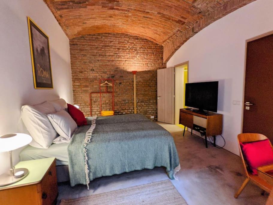 Romantic And Atypical Apartments In Prague'S Montmartre Luaran gambar