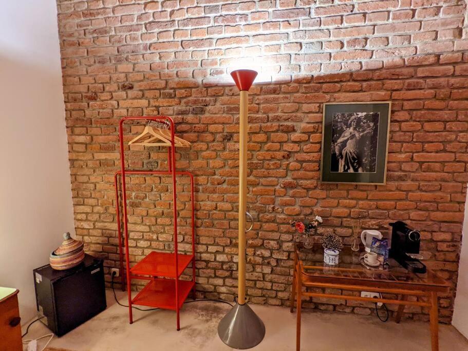Romantic And Atypical Apartments In Prague'S Montmartre Luaran gambar