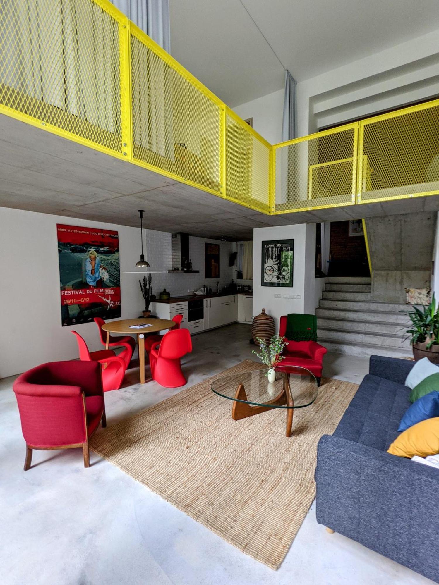 Romantic And Atypical Apartments In Prague'S Montmartre Luaran gambar