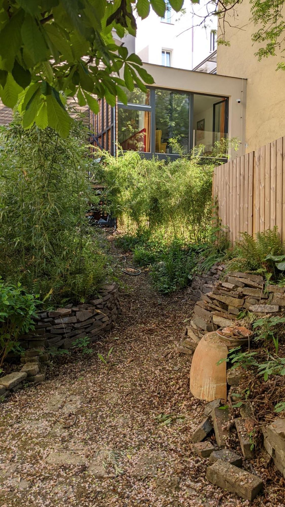Romantic And Atypical Apartments In Prague'S Montmartre Luaran gambar