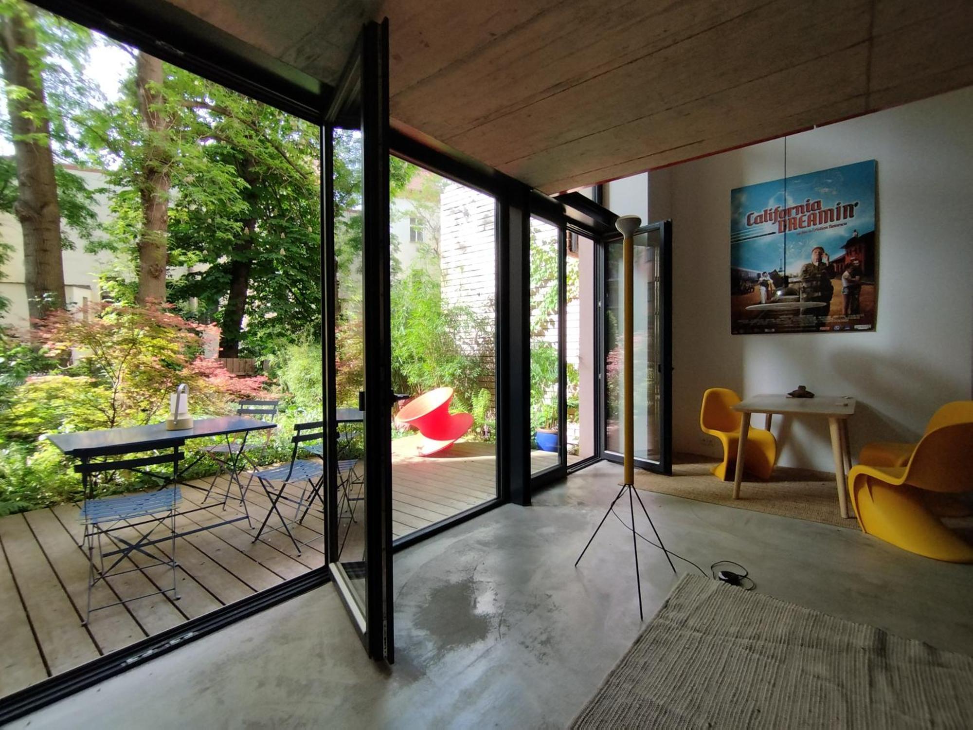 Romantic And Atypical Apartments In Prague'S Montmartre Luaran gambar