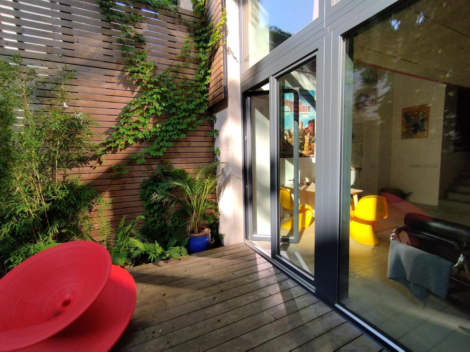 Romantic And Atypical Apartments In Prague'S Montmartre Luaran gambar
