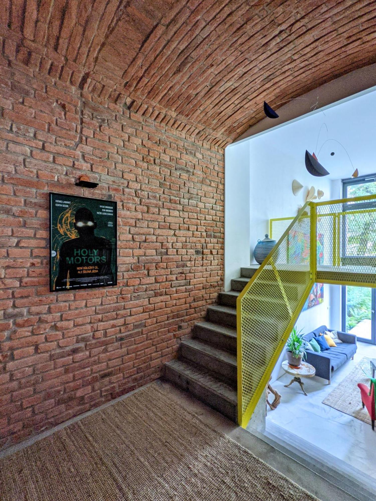 Romantic And Atypical Apartments In Prague'S Montmartre Luaran gambar